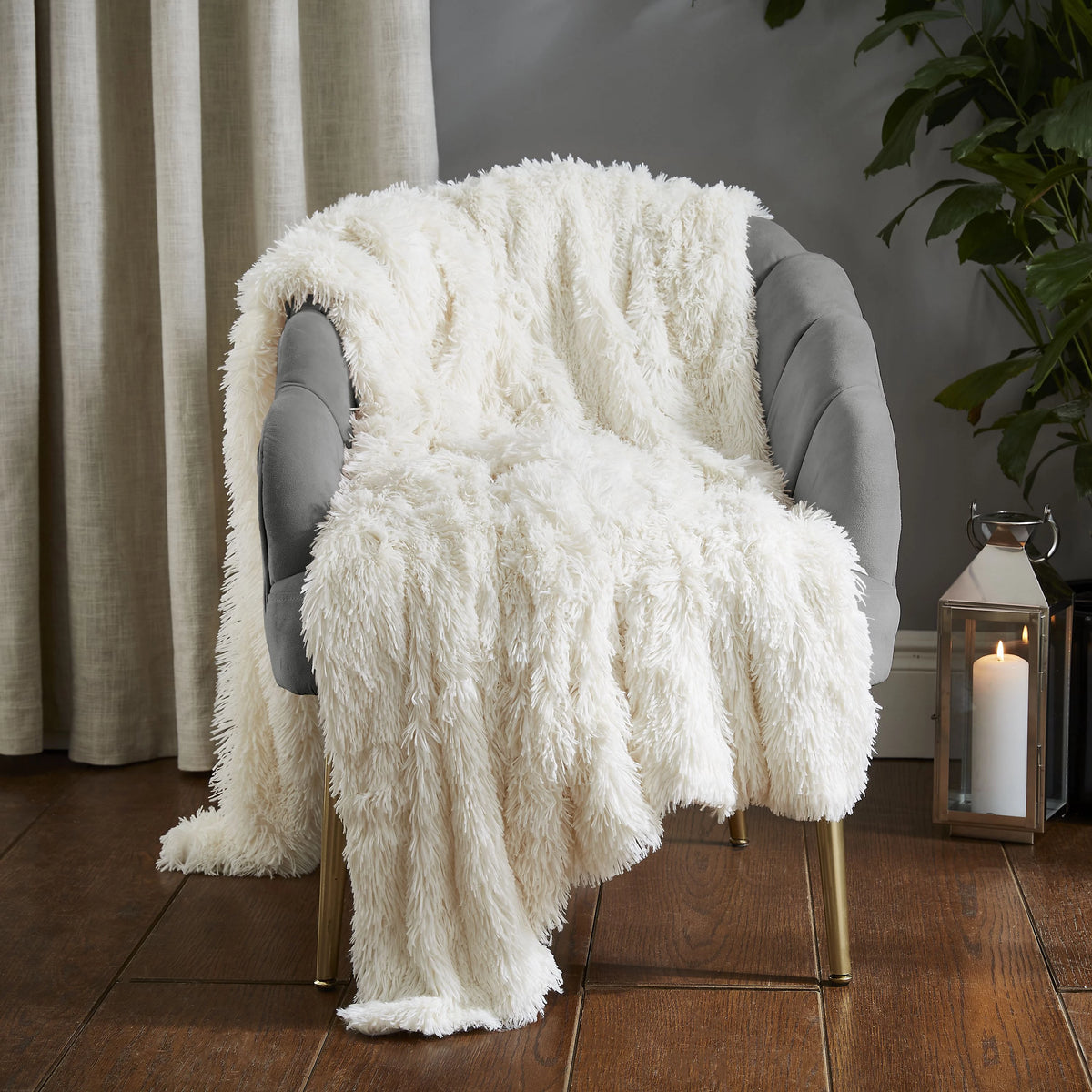 Catherine Lansfield Extra Large Cuddly Deep Pile Faux Fur Family Blanket Throw Cream