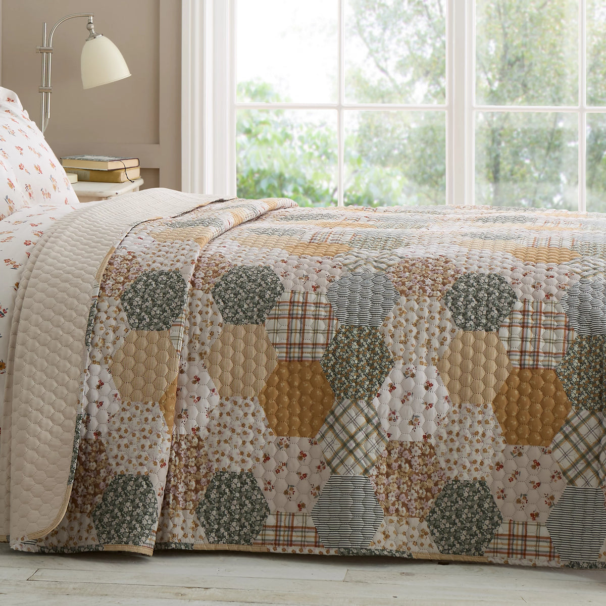 Catherine Lansfield Floral Patchwork Quilted 220x230cm Bedspread Natural