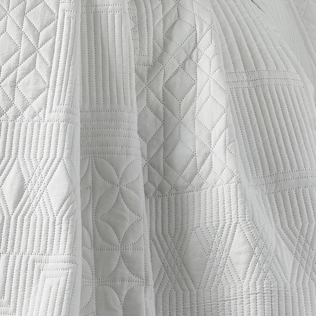 Catherine Lansfield Folkstone Geo 220x230cm Bedspread White