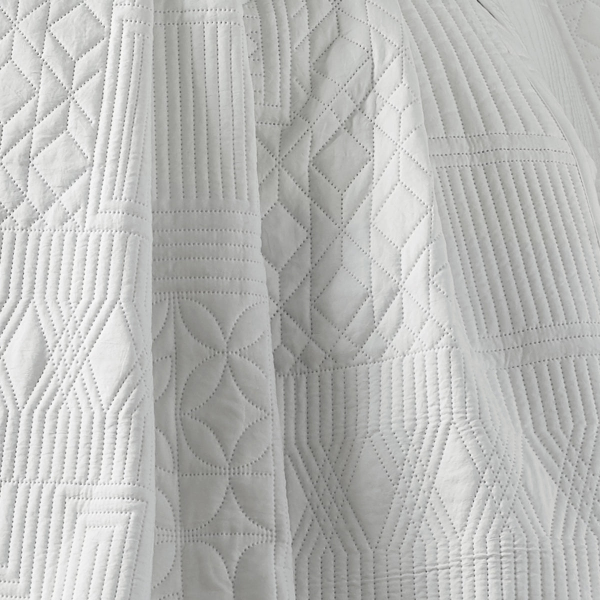 Catherine Lansfield Folkstone Geo 220x230cm Bedspread White