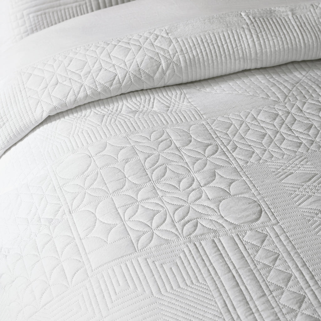 Catherine Lansfield Folkstone Geo Duvet Cover Set White