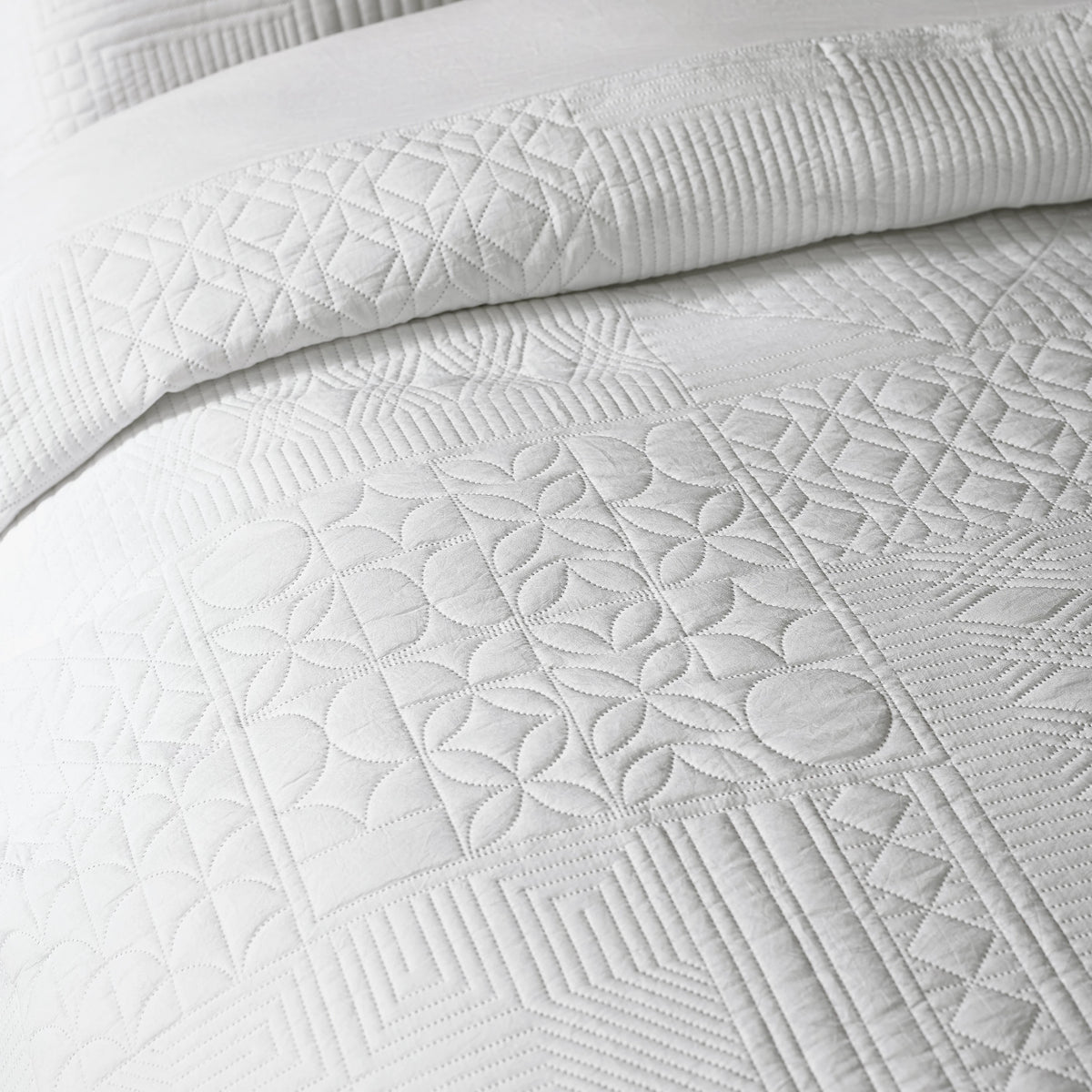 Catherine Lansfield Folkstone Geo Duvet Cover Set White