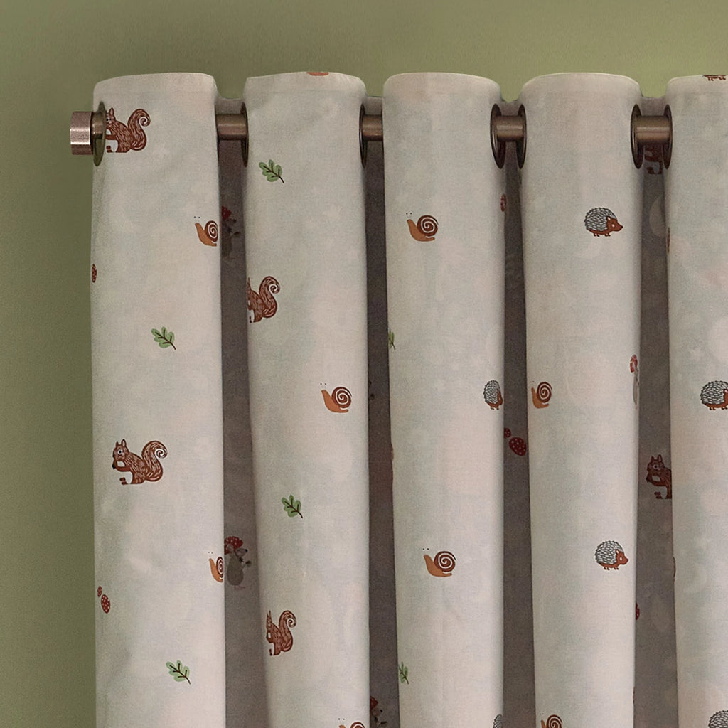 Catherine Lansfield Fox and Woodland Friends Fully Reversible Eyelet Curtains in Green 66 x 72 Inch