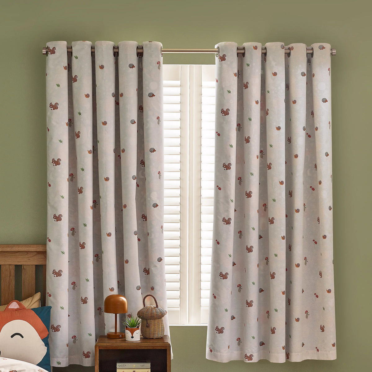 Catherine Lansfield Fox and Woodland Friends Fully Reversible Eyelet Curtains in Green 66 x 72 Inch