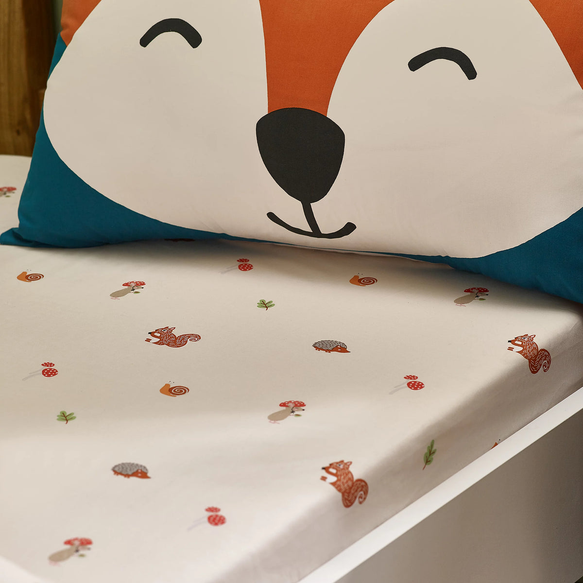 Catherine Lansfield Fox and Woodland Friends Fitted Sheet in Cream