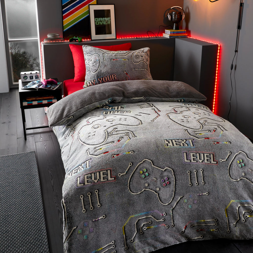 Catherine Lansfield Game Over Glow in the Dark Fleece Duvet Set in Black