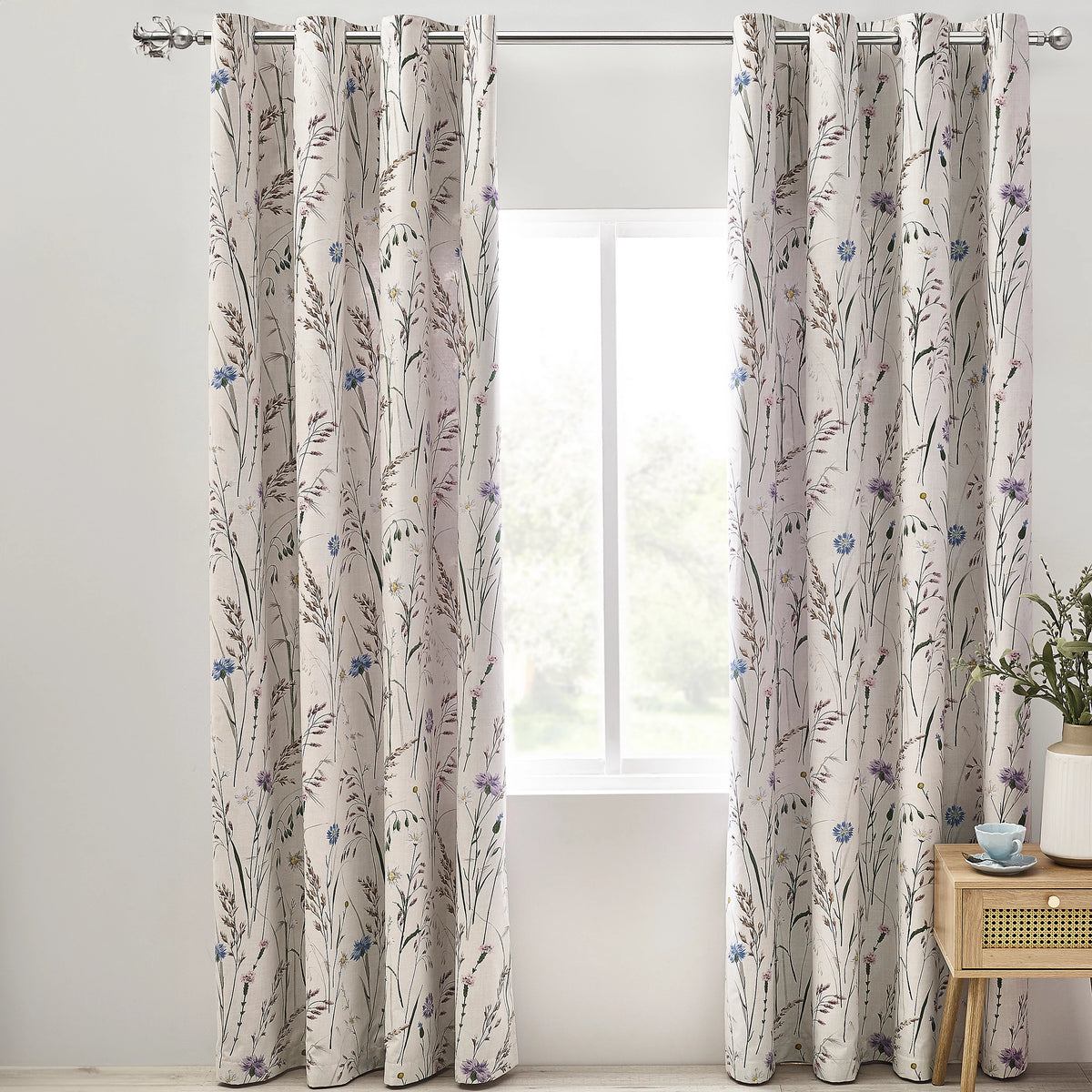 Catherine Lansfield Grasmere Floral Reversible Eyelet Curtains 66 x 90 Inch