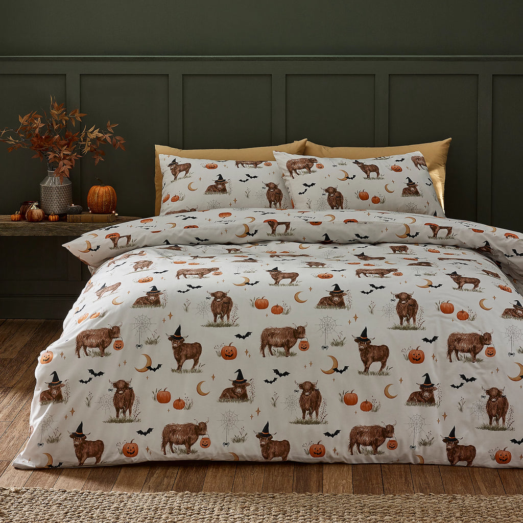 Catherine Lansfield Natural Halloween Highland Cow Duvet Cover Set