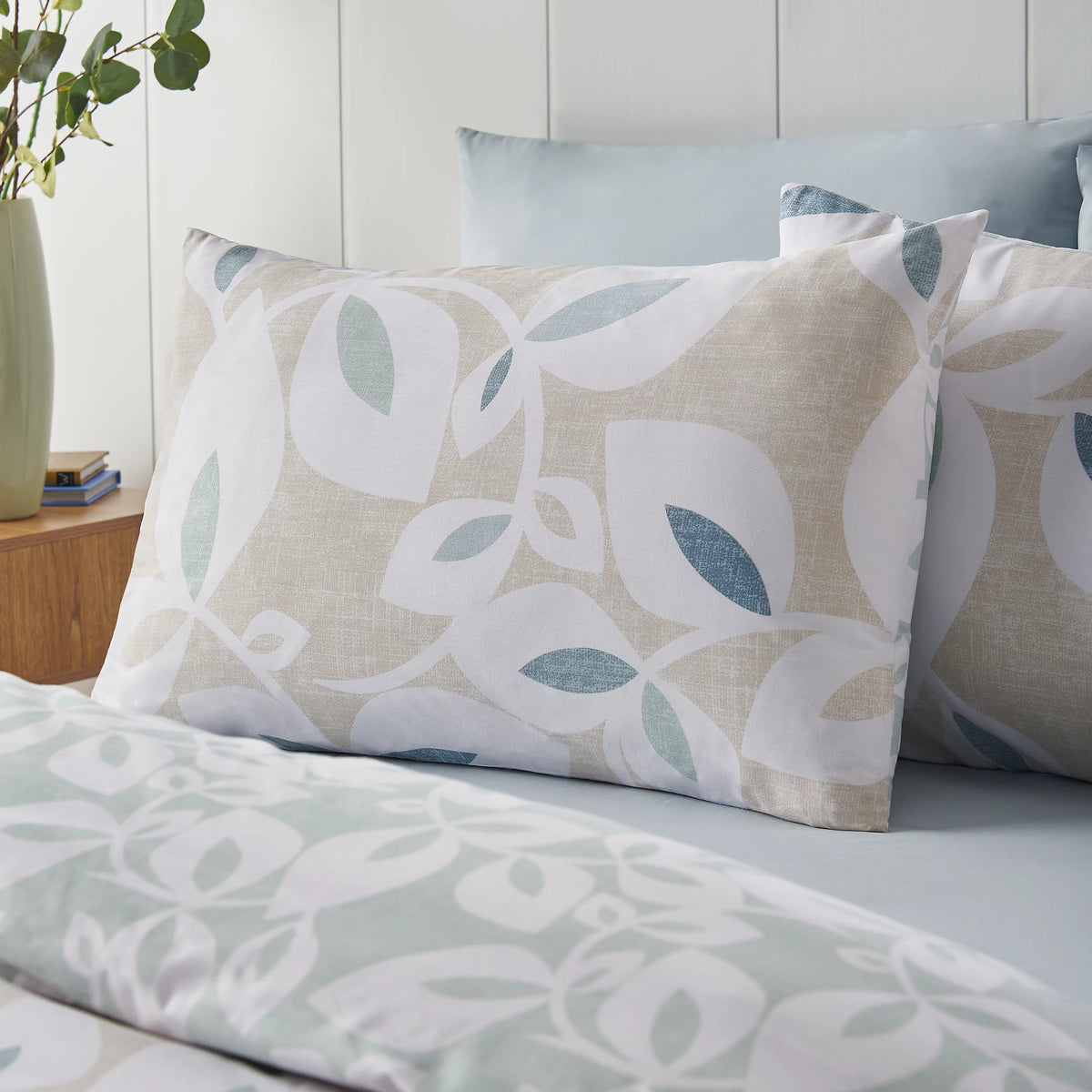 Catherine Lansfield Inga Leaf Reversible Duvet Cover Set Natural