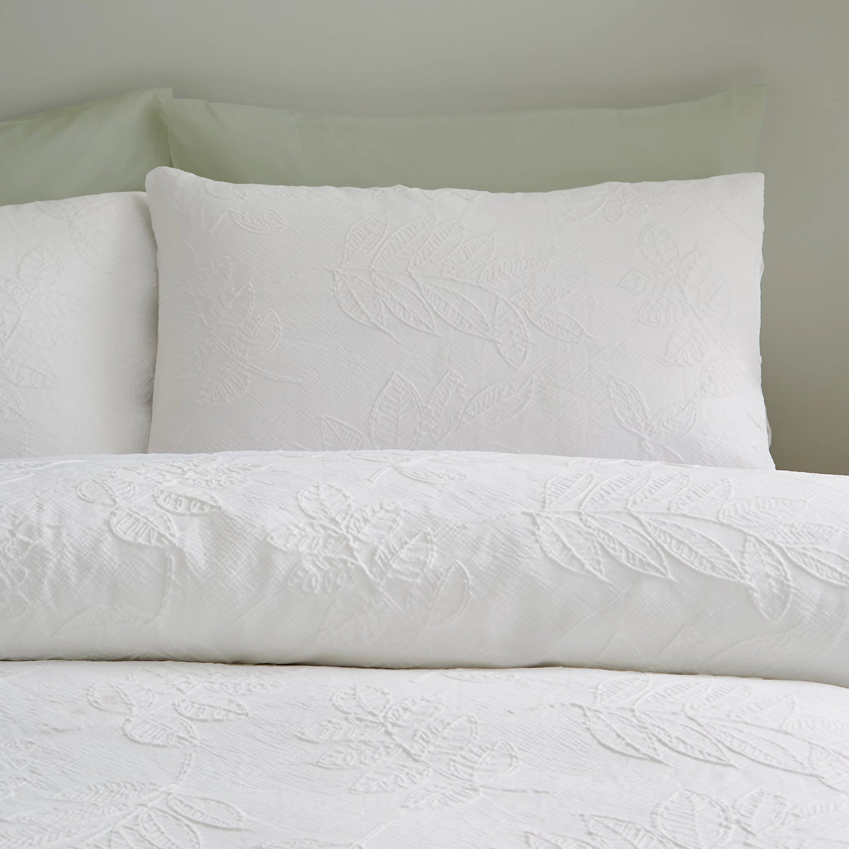 Catherine Lansfield White Jacquard Leaves Duvet Cover Set