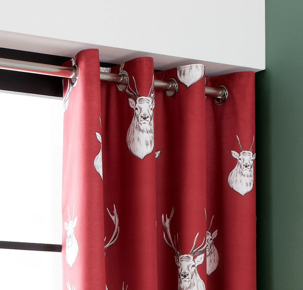 Catherine Lansfield Living Munro Stag Check Eyelet Curtains in Red 66 x 72 Inch