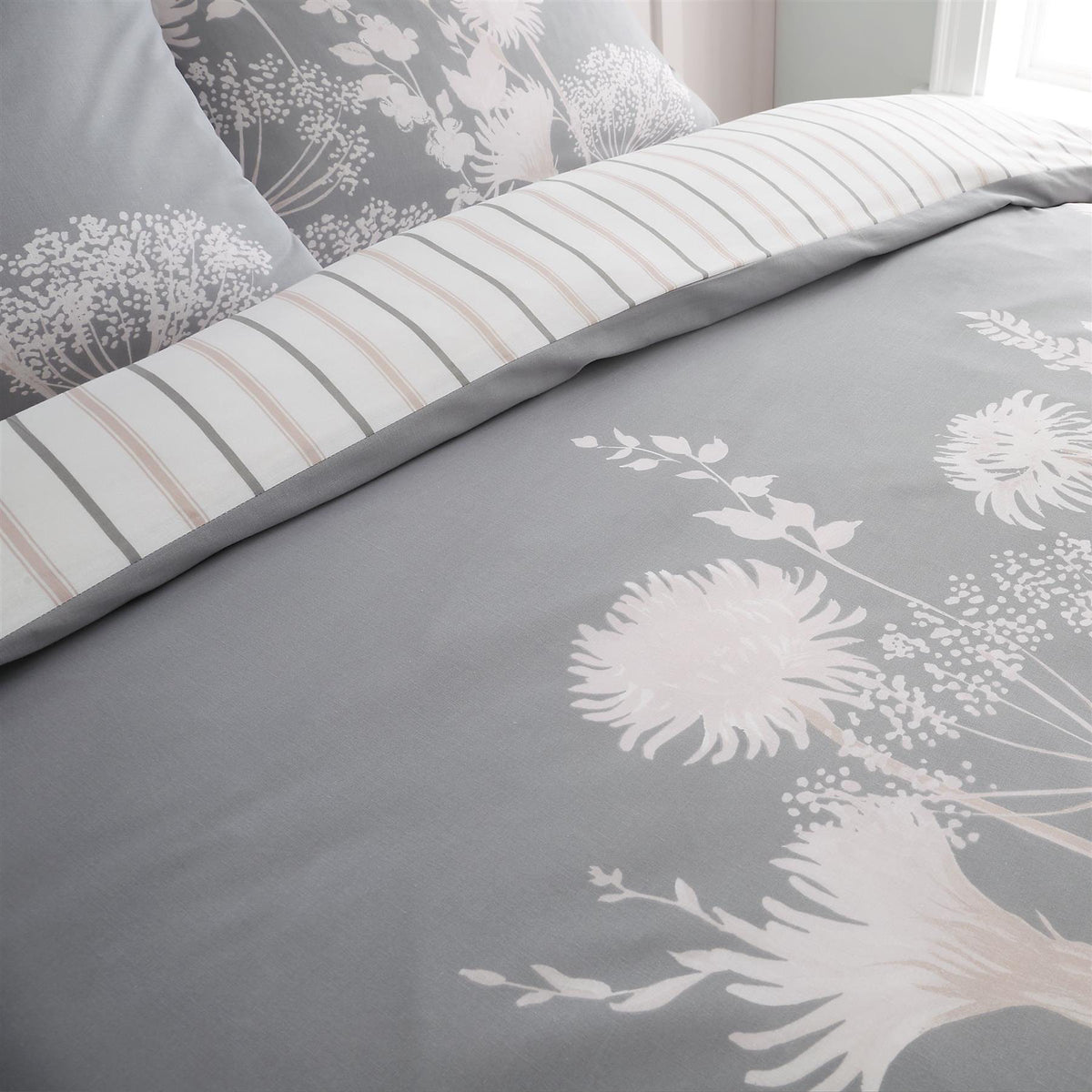 Catherine Lansfield Grey Meadowsweet Floral Reversible Duvet Cover Set