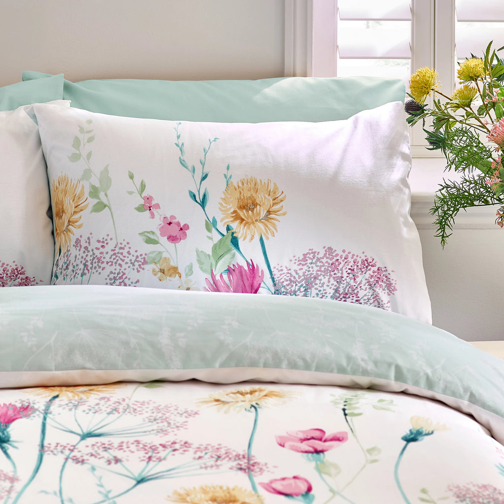 Catherine Lansfield Bright Meadowsweet Floral Reversible Duvet Cover Set