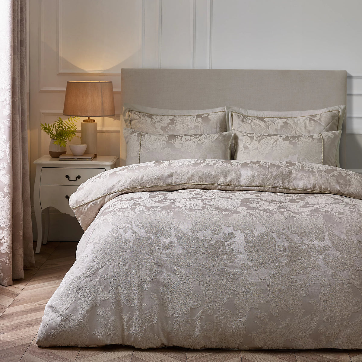 Catherine Lansfield Opulent Jacquard Duvet Cover Set Champagne Gold