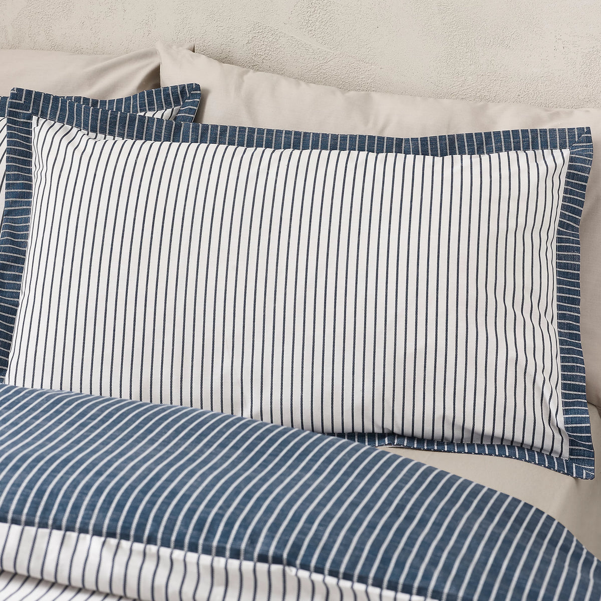 Catherine Lansfield Navy Blue Oxford Pinstripe Reversible Duvet Cover Set