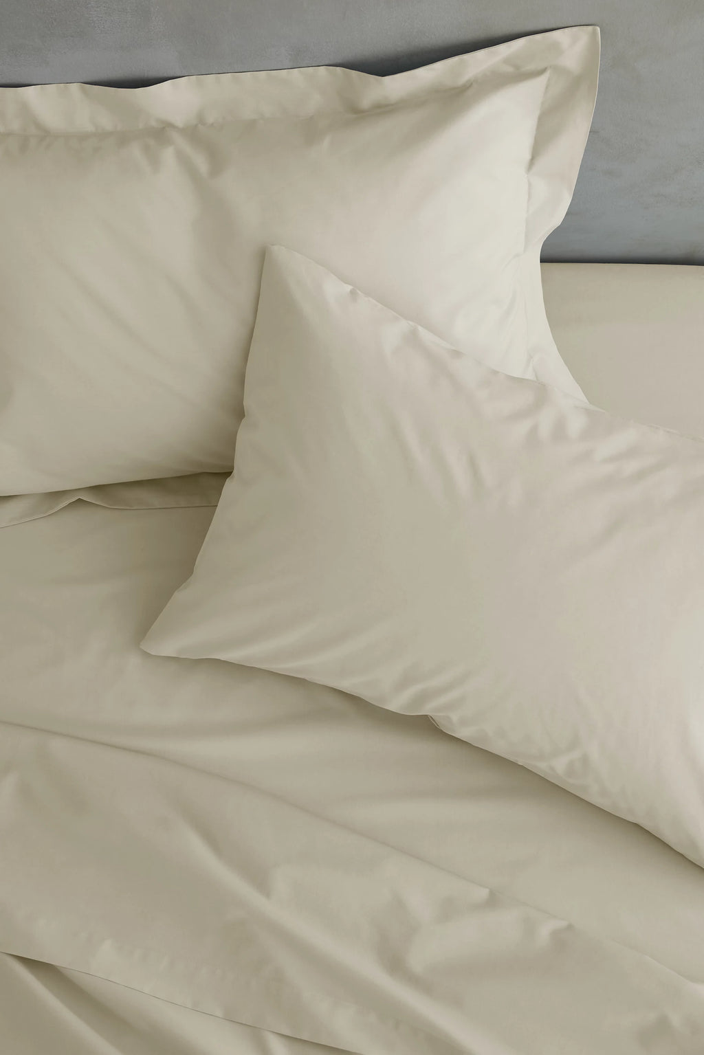 Catherine Lansfield Easy Iron Percale Standard Pillowcase Pair Cream