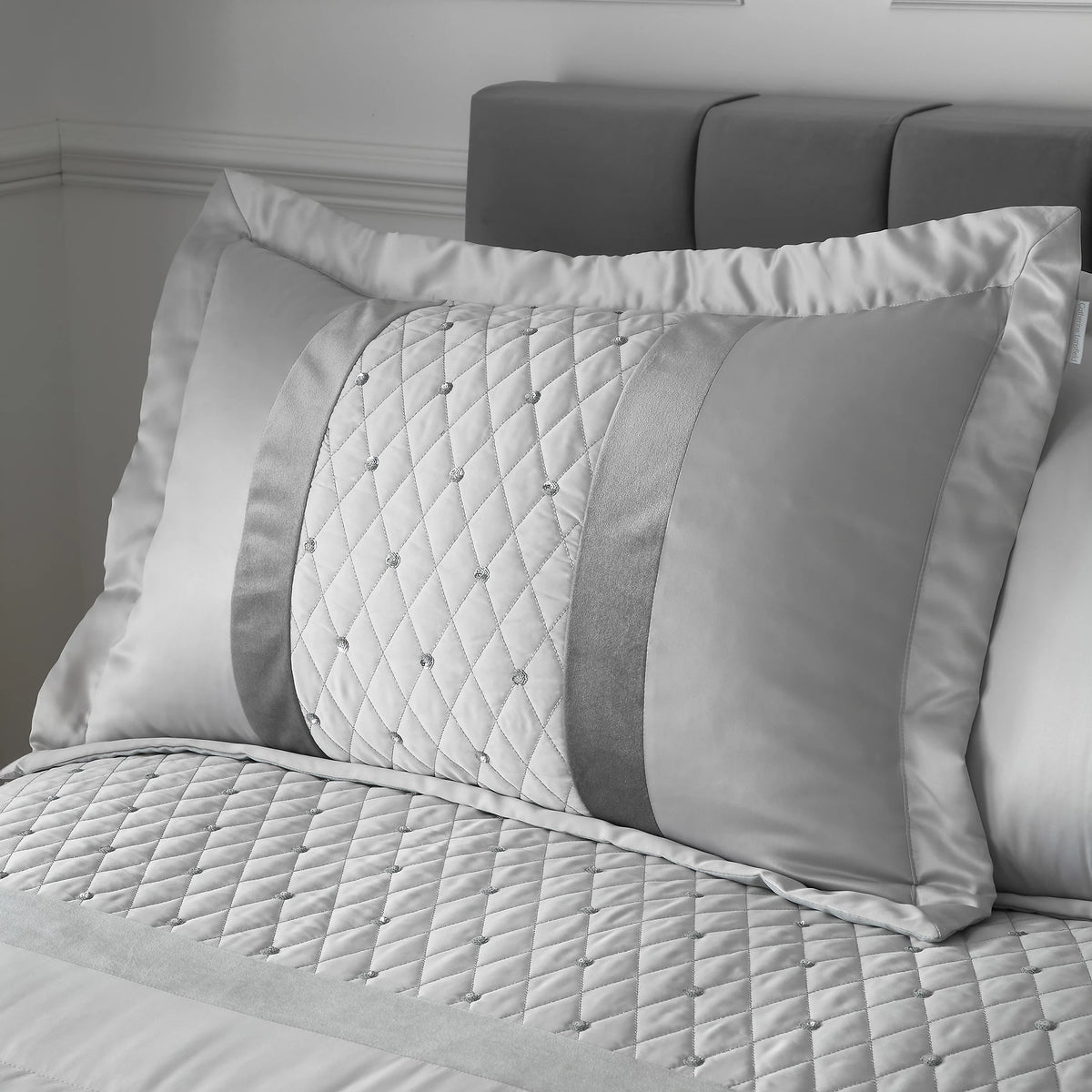 Catherine Lansfield Sequin Cluster Quilted Pillowcases Silver – Pair