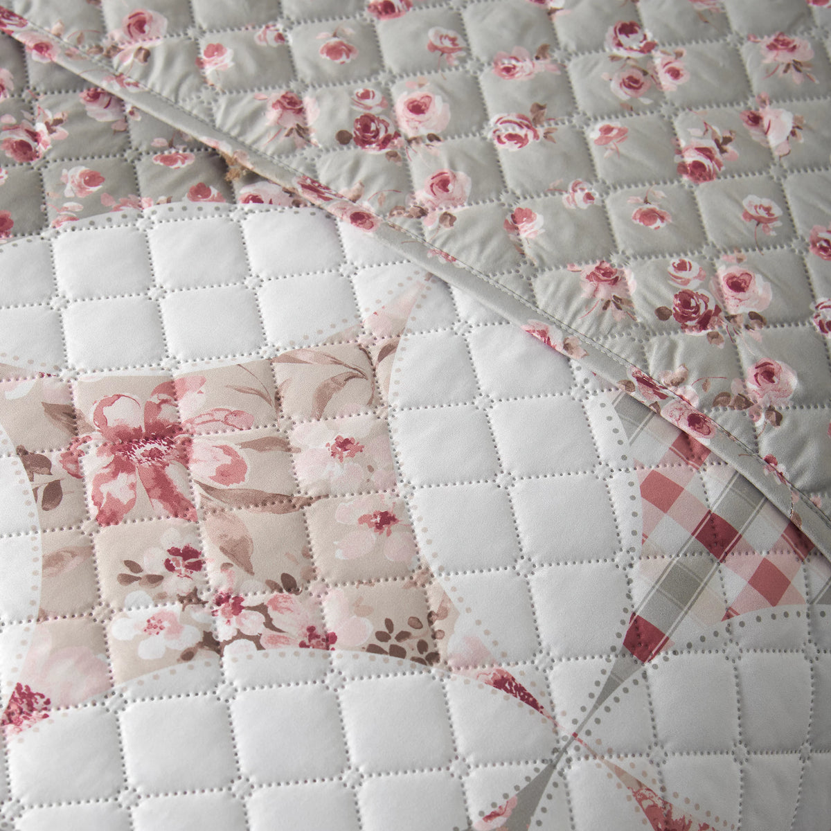 Catherine Lansfield Green Pinsonic Patchwork Quilted 220x230cm Bedspread