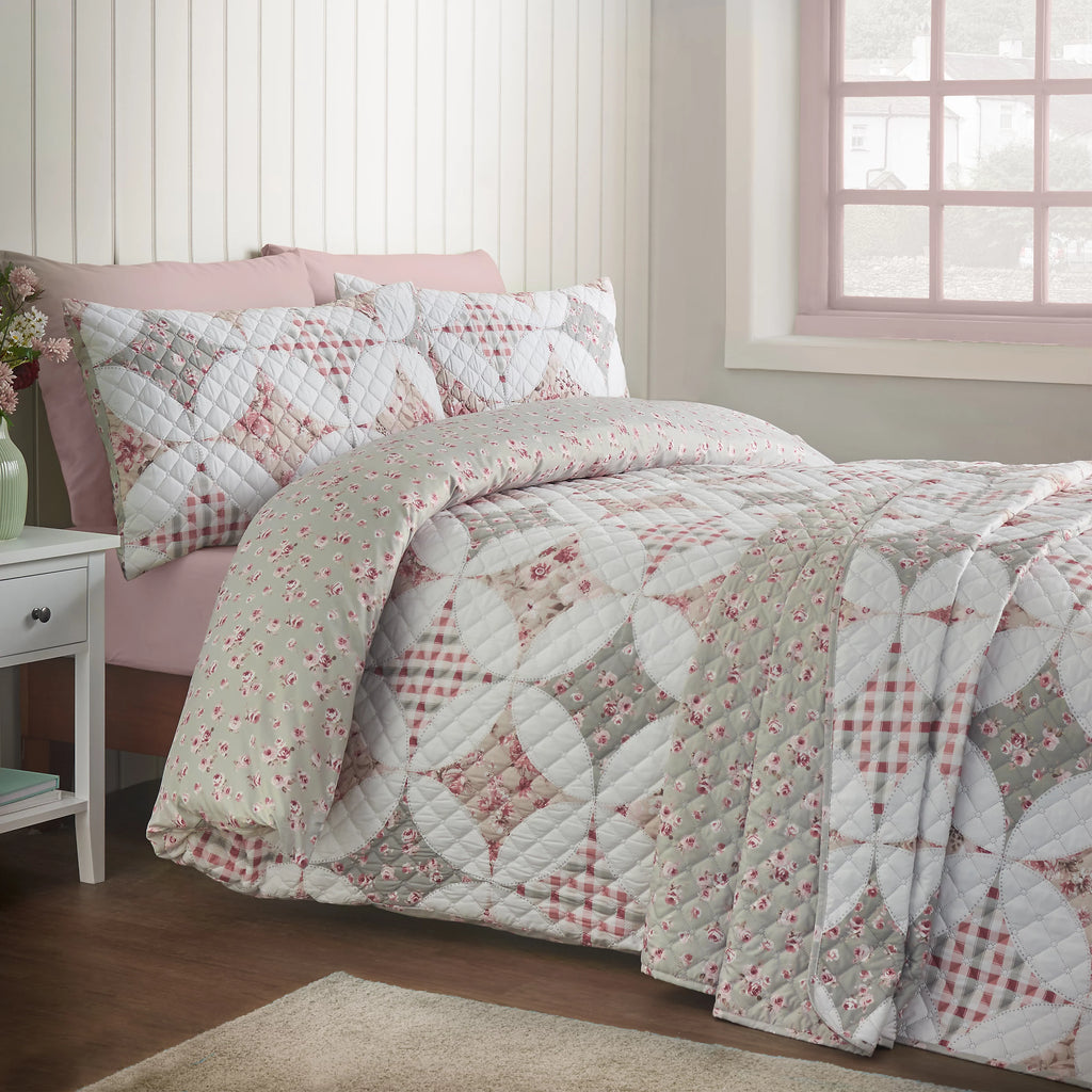 Catherine Lansfield Green Pinsonic Patchwork Reversible Duvet Cover Set