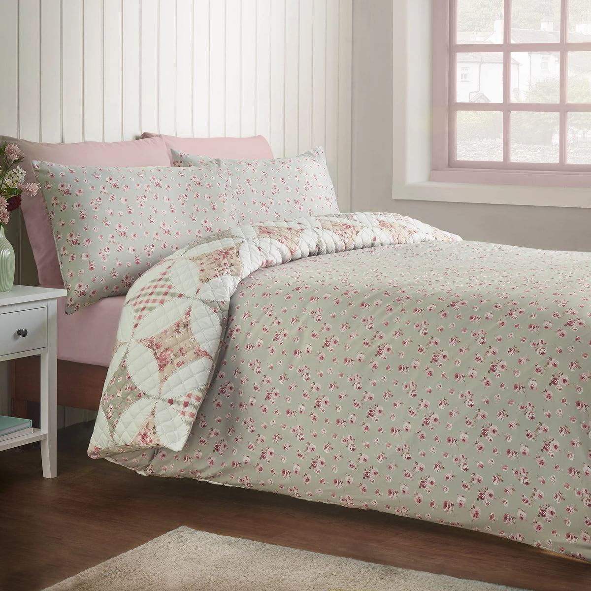 Catherine Lansfield Green Pinsonic Patchwork Reversible Duvet Cover Set
