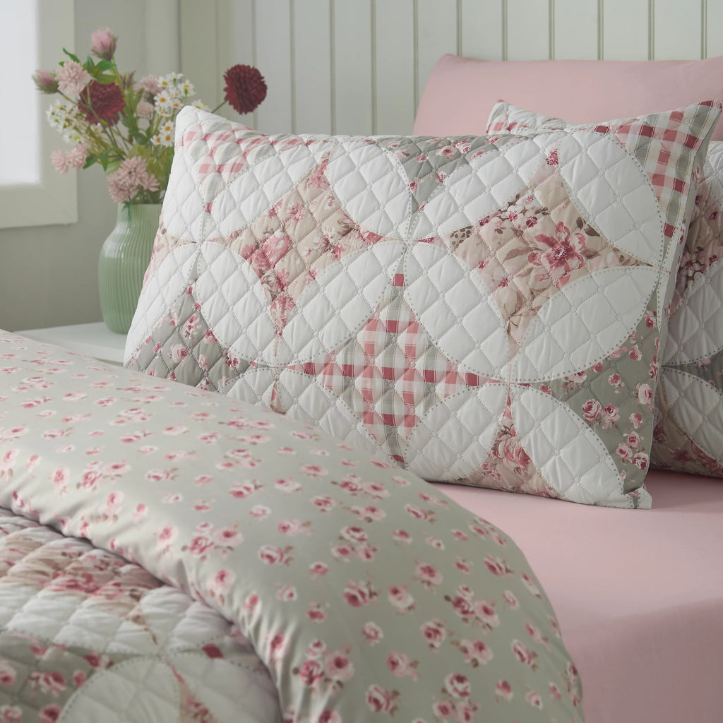 Catherine Lansfield Green Pinsonic Patchwork Reversible Duvet Cover Set