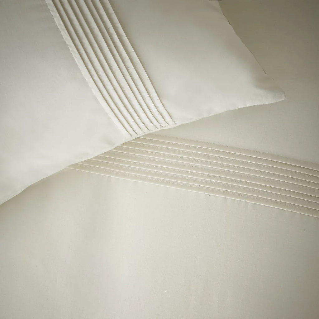 Catherine Lansfield Pintuck Easy Iron Percale Duvet Cover Set in Cream