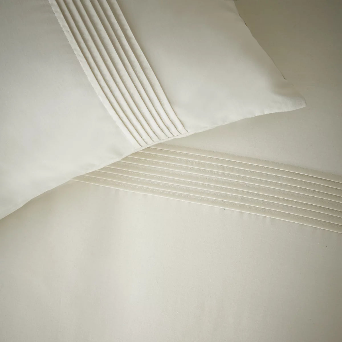 Catherine Lansfield Pintuck Easy Iron Percale Duvet Cover Set in Cream