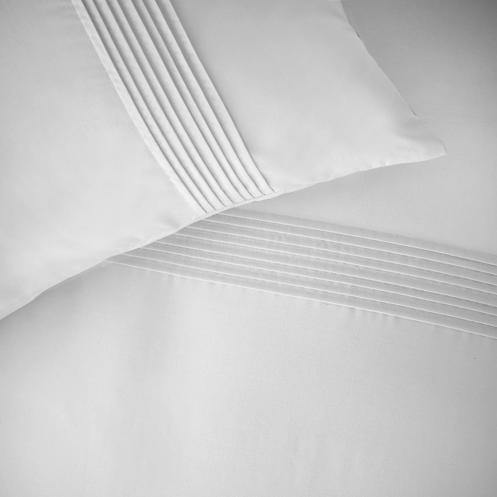 Catherine Lansfield Pintuck Easy Iron Percale Duvet Cover Set in White