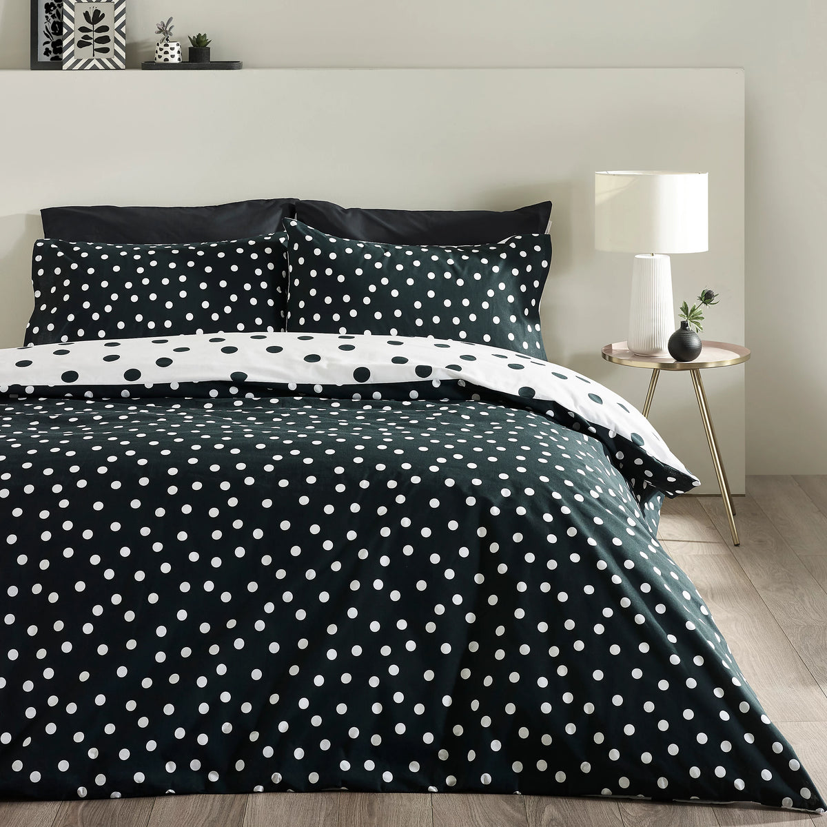 Catherine Lansfield Polka Dot Reversible Duvet Cover Set Black / White