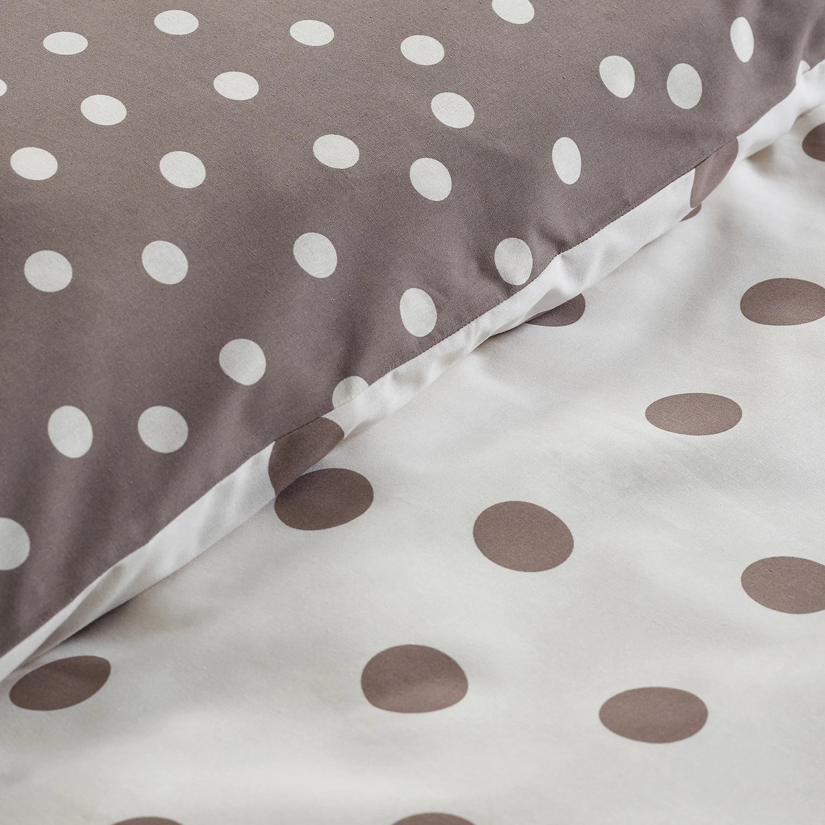 Catherine Lansfield Polka Dot Reversible Duvet Cover Set Chocolate