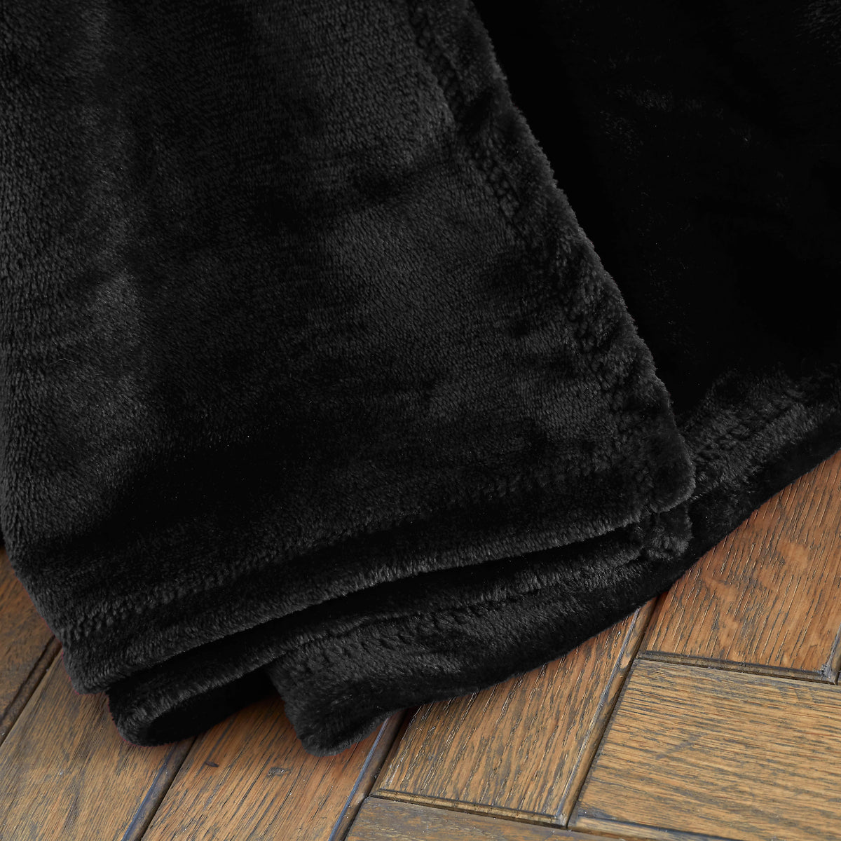 Catherine Lansfield Black Raschel Soft Velvet Touch