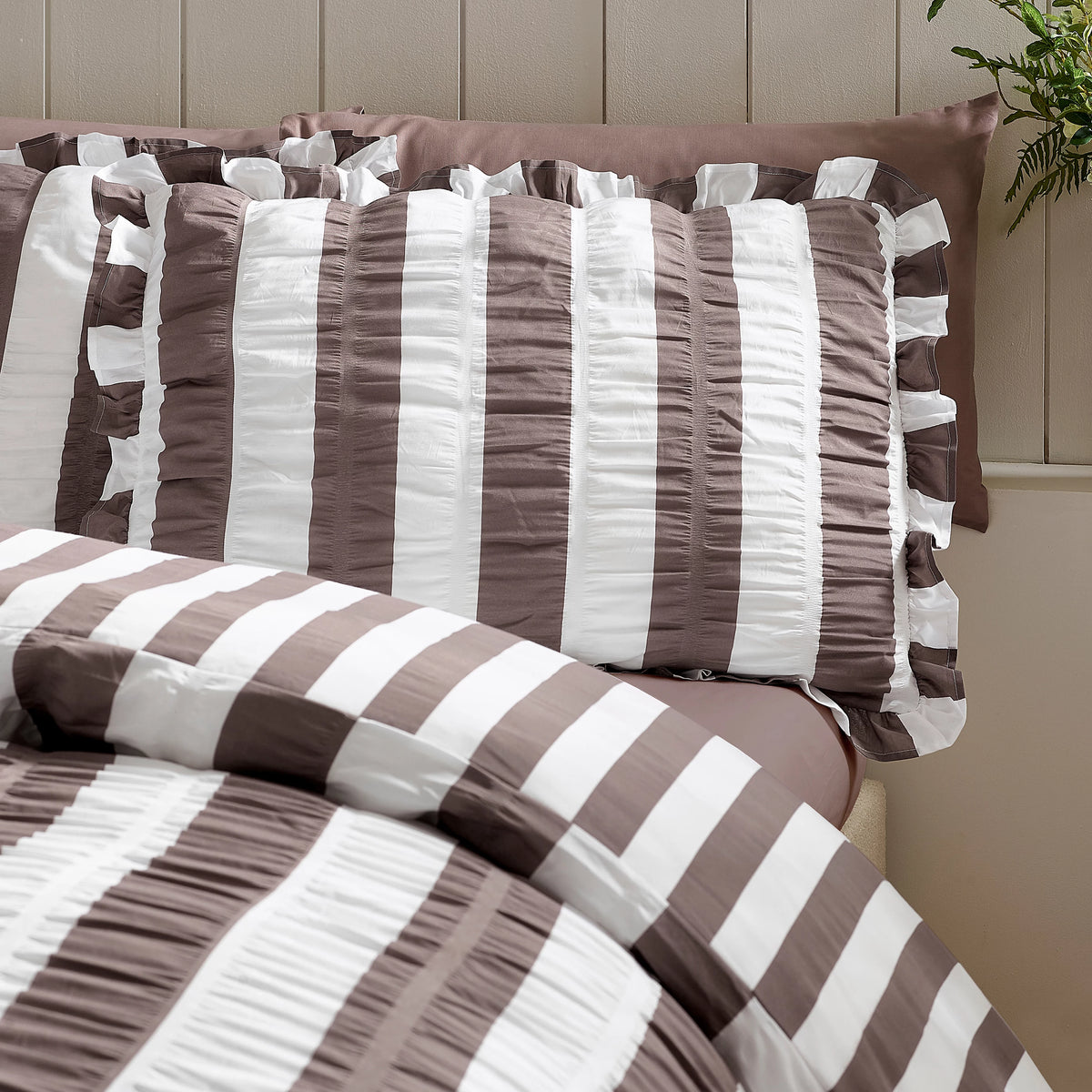 Catherine Lansfield Chocolate Seersucker Frill Stripe Duvet Cover Set