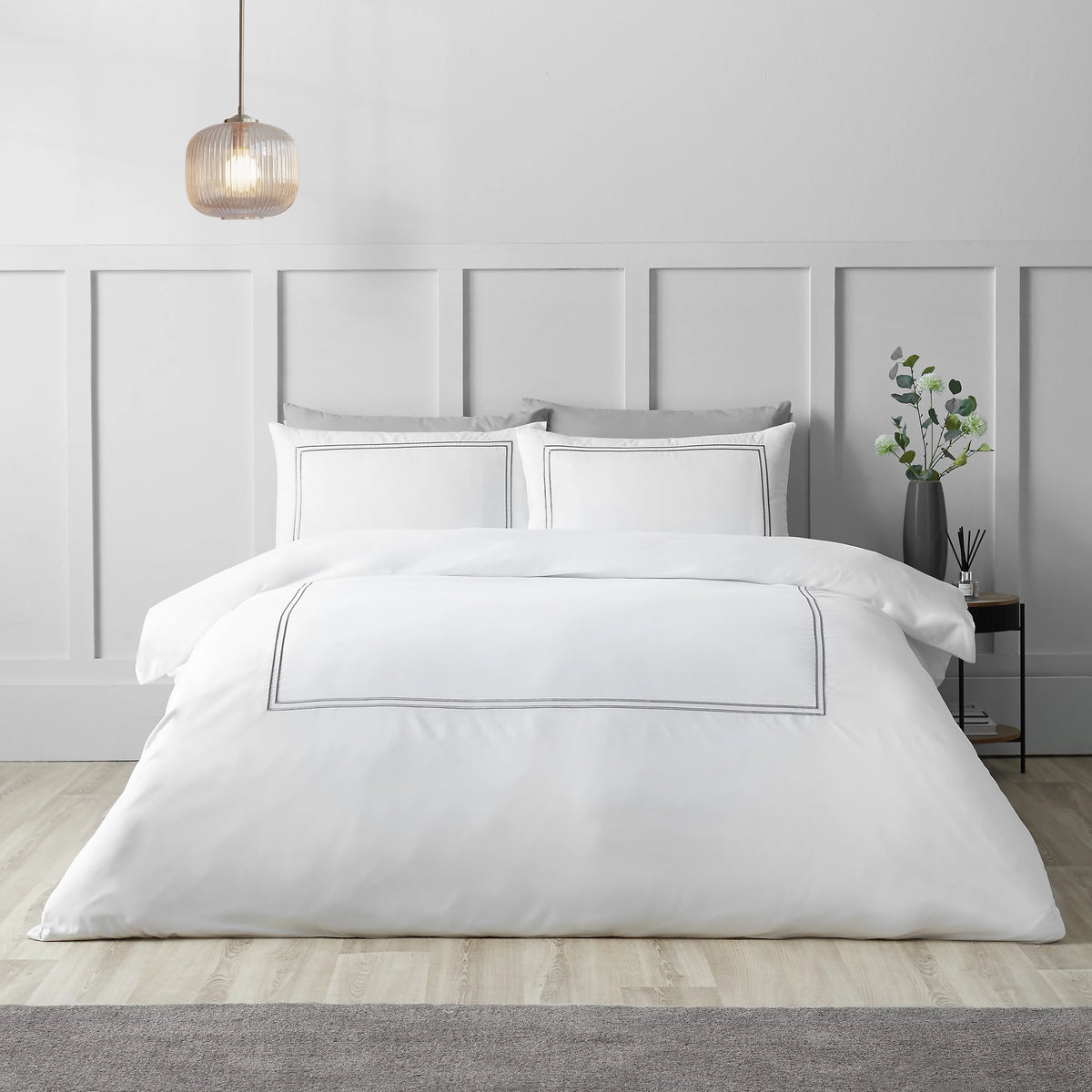 Catherine Lansfield So Soft Mono Satin Stitch Duvet Cover Set White / Silver