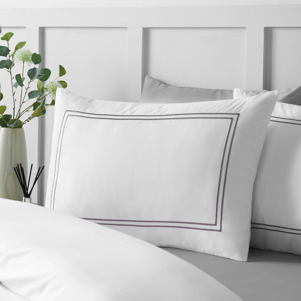 Catherine Lansfield So Soft Mono Satin Stitch Duvet Cover Set White / Silver