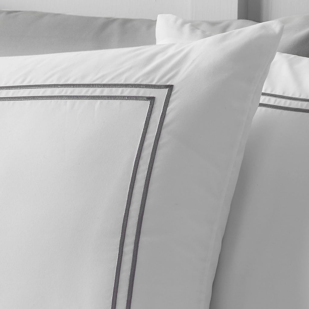 Catherine Lansfield So Soft Mono Satin Stitch Duvet Cover Set White / Silver