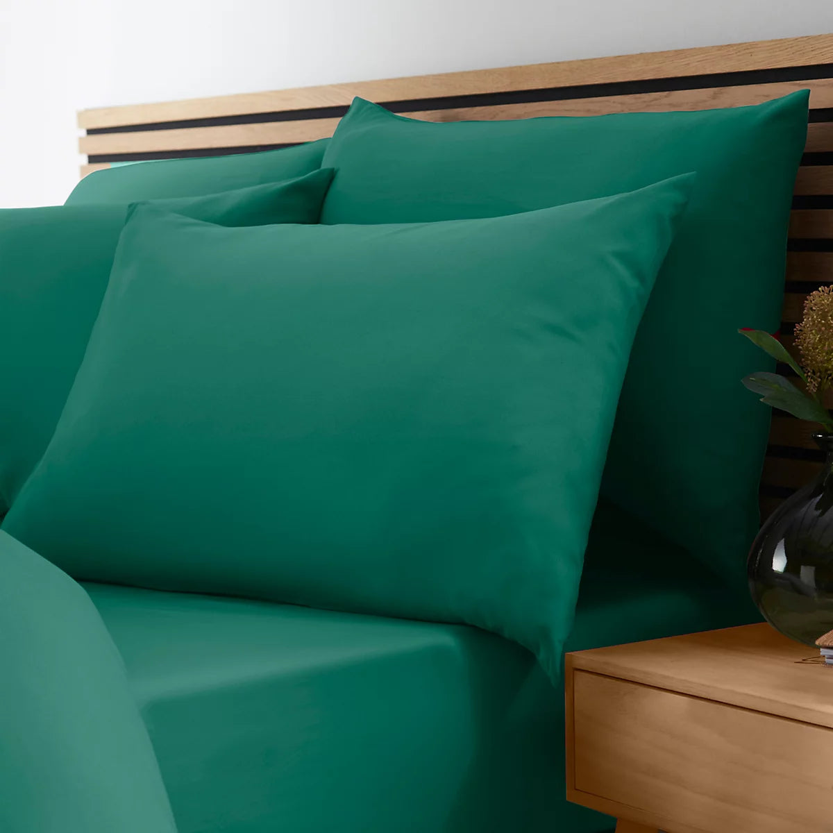 Catherine Lansfield So Soft Non-Iron Fitted Sheet in Teal Green