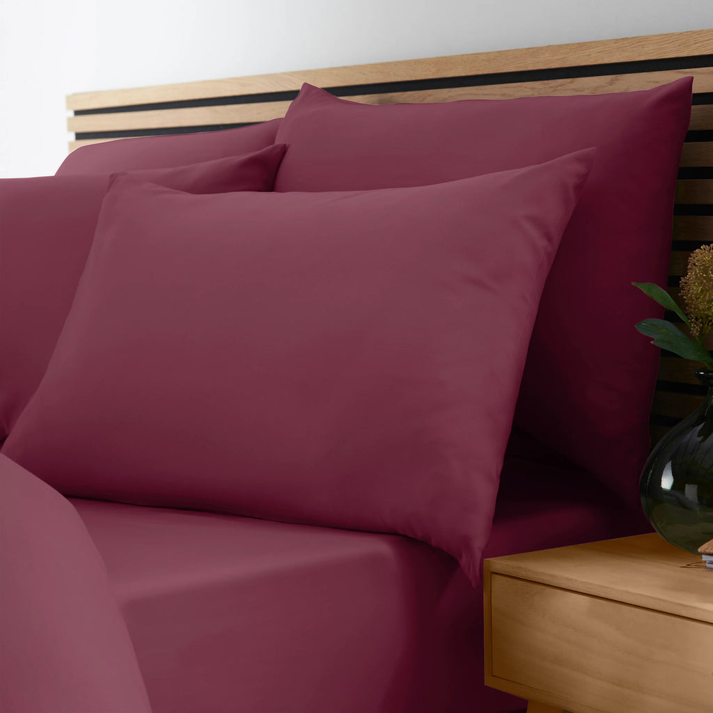 Catherine Lansfield So Soft Non-Iron Fitted Sheet Burgundy