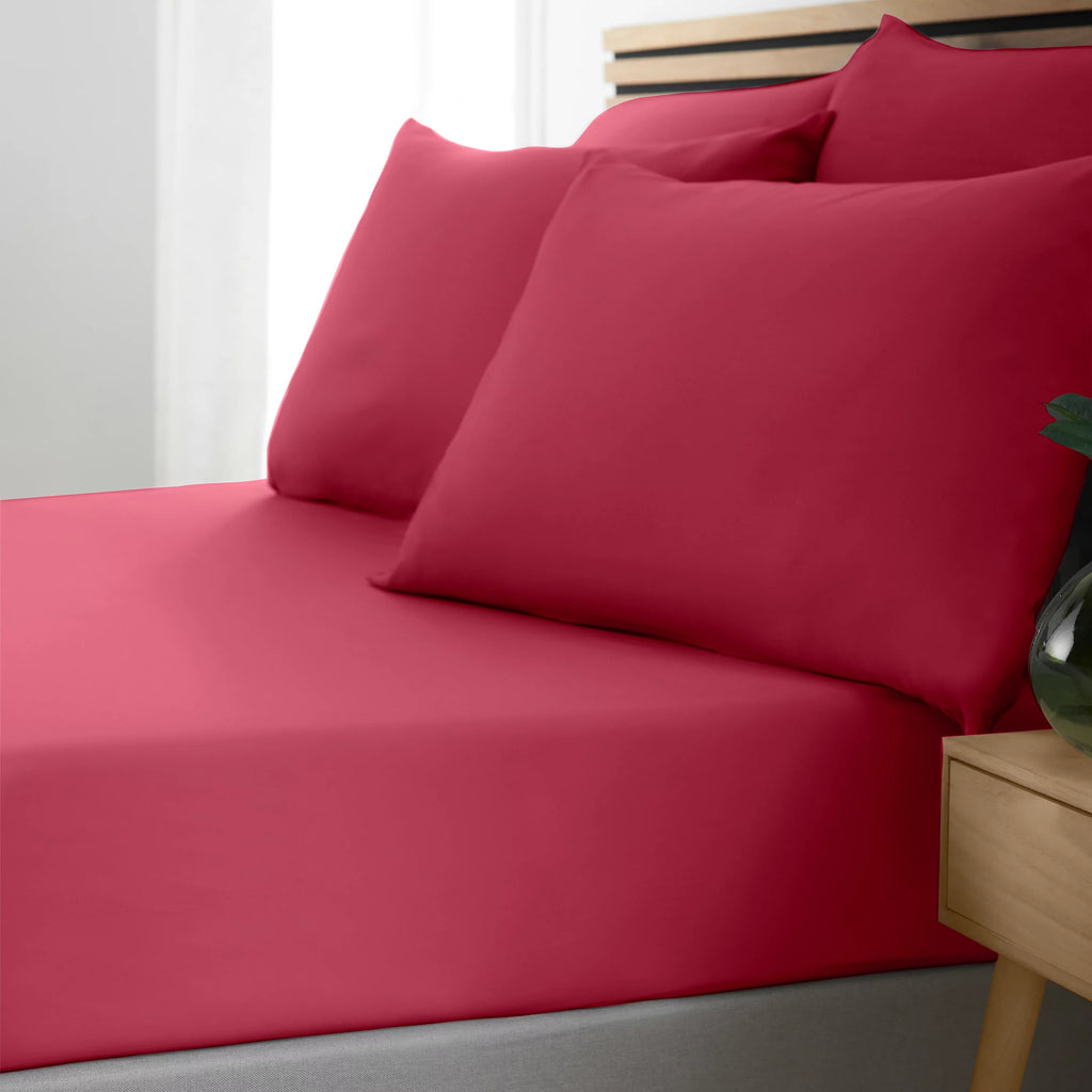 Catherine Lansfield So Soft Non-Iron Fitted Sheet Hot Pink