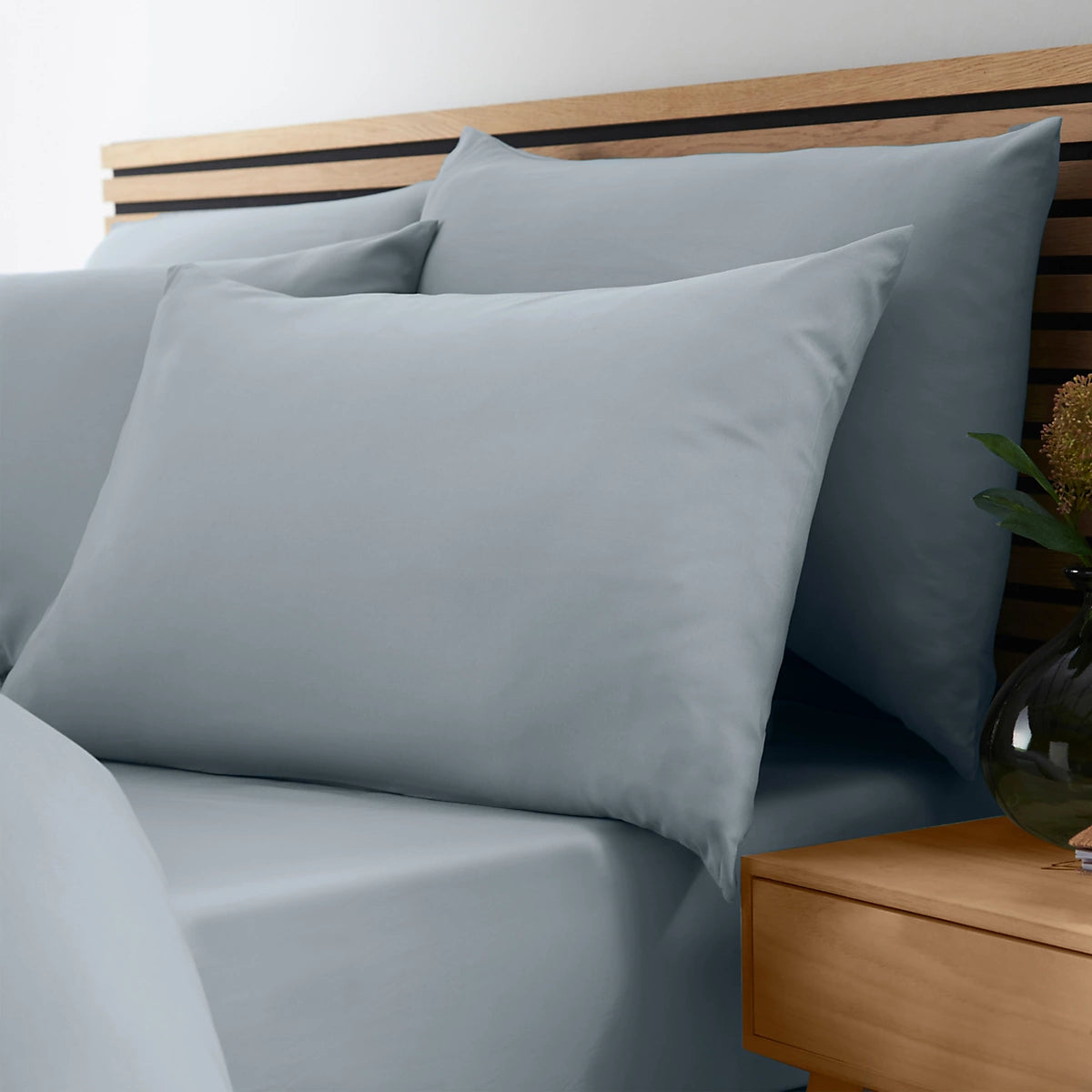 Catherine Lansfield So Soft Non-Iron Fitted Sheet in Slate Grey