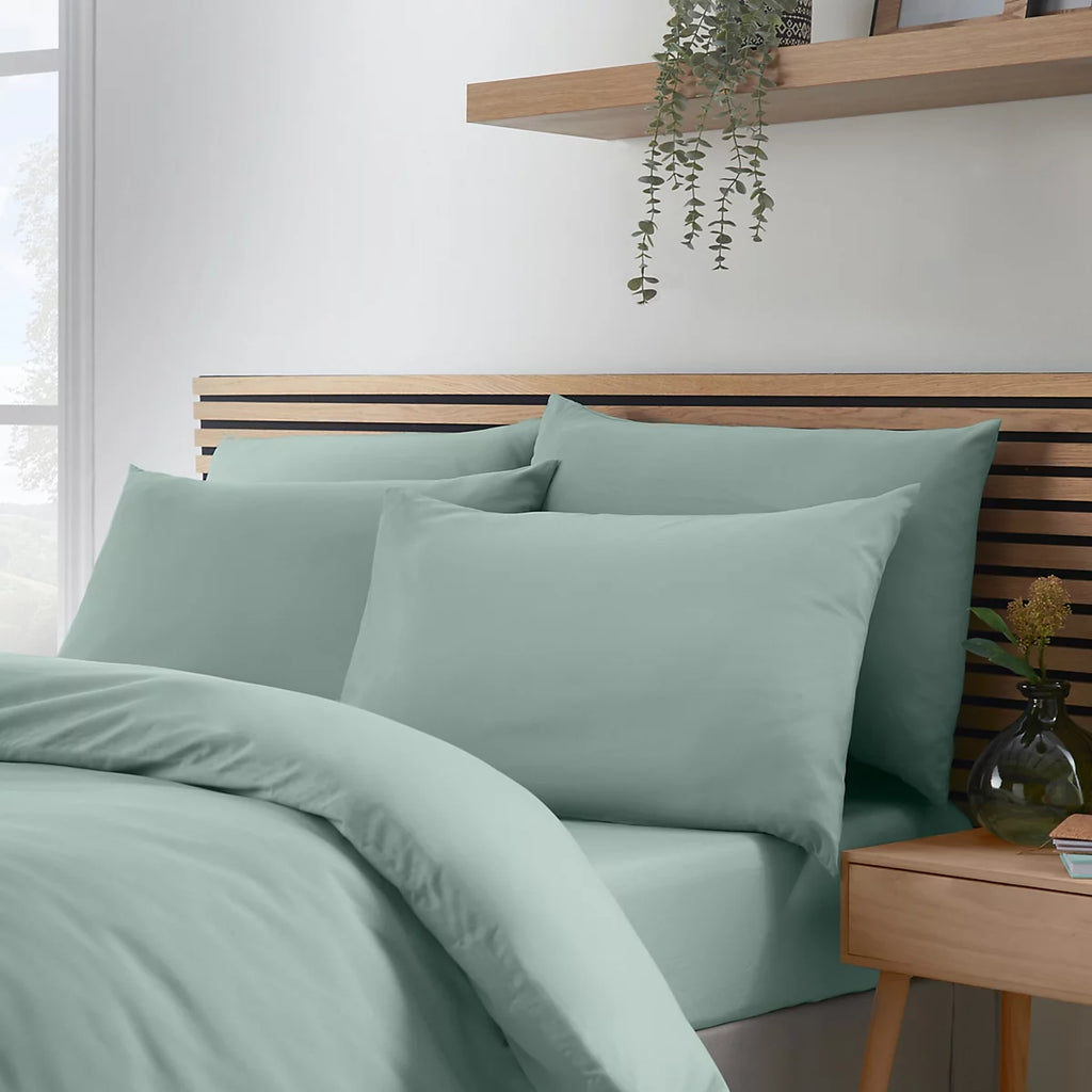 Catherine Lansfield So Soft Non-Iron Standard Pack of 4 Pillowcases in Green