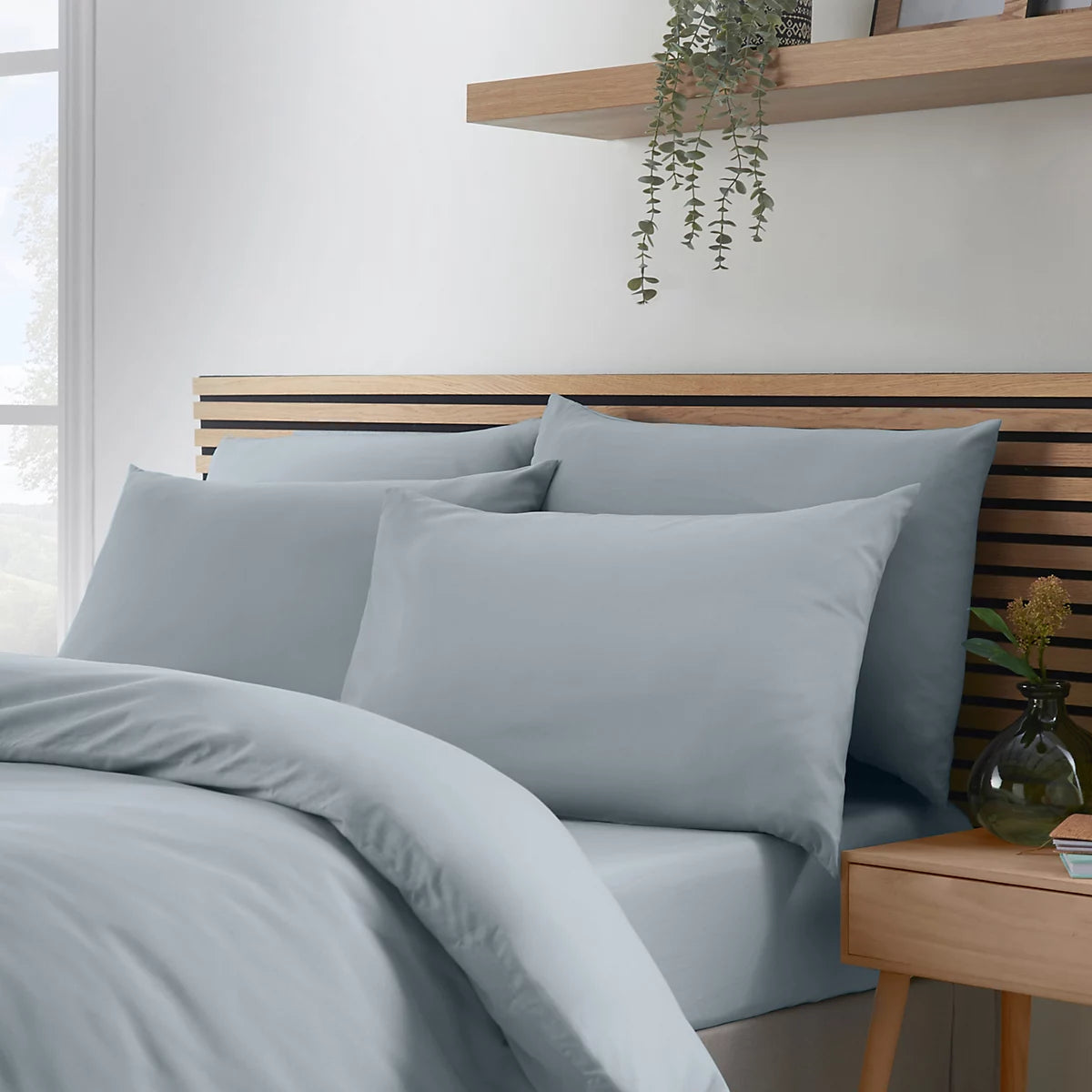 Catherine Lansfield So Soft Non-Iron Standard Pack of 4 Pillowcases in Slate Grey