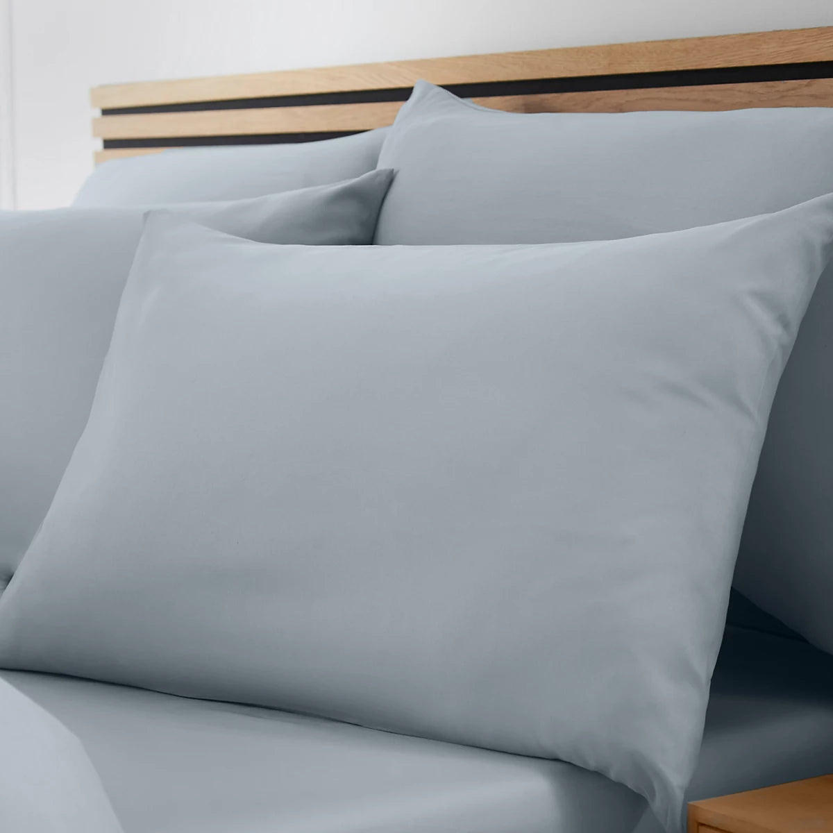 Catherine Lansfield So Soft Non-Iron Standard Pack of 4 Pillowcases in Slate Grey