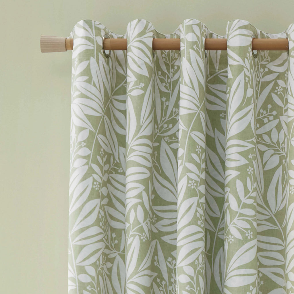 Catherine Lansfield Sorrel Leaf 66x90 Inch Fully Reversible Eyelet Curtains Green
