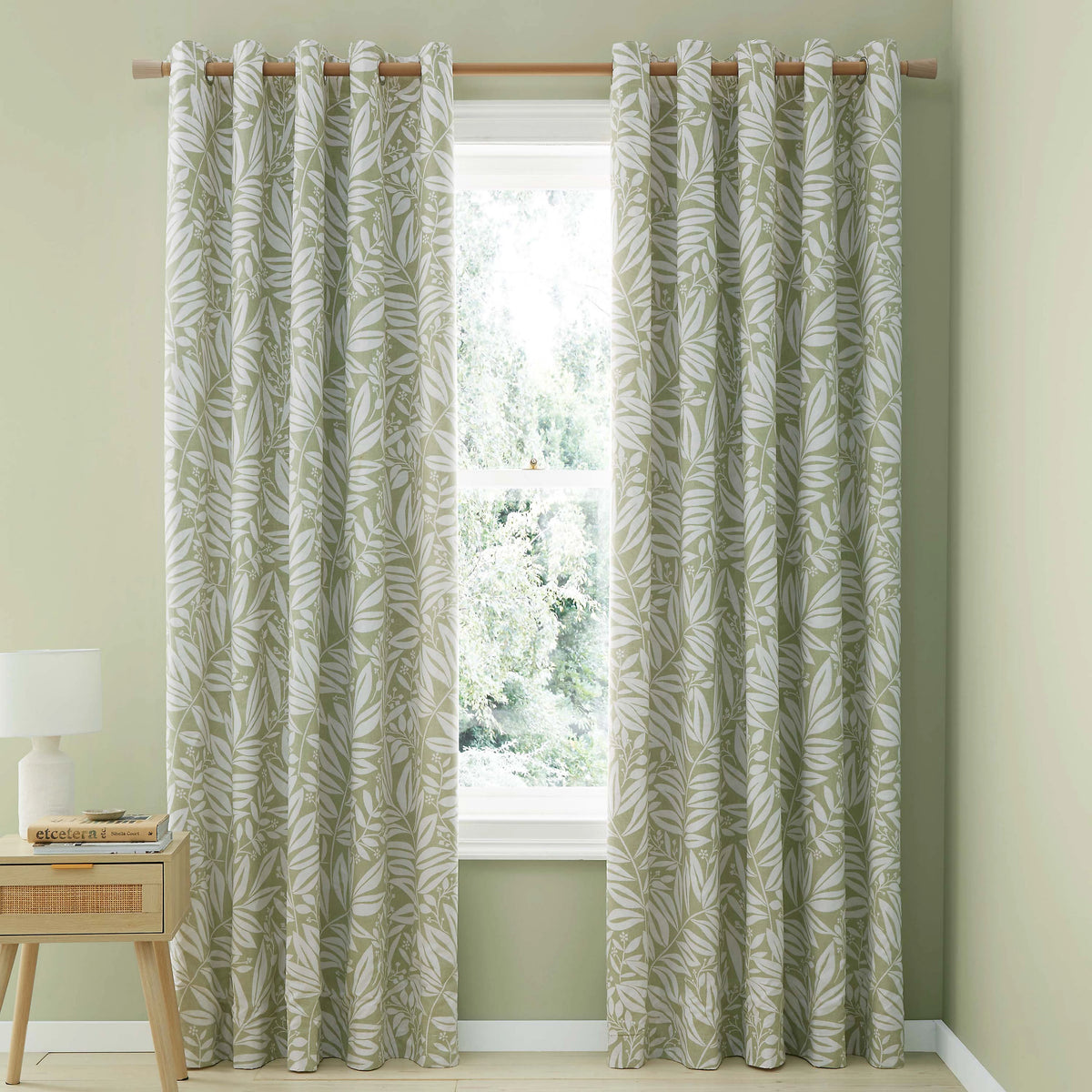 Catherine Lansfield Sorrel Leaf 66x90 Inch Fully Reversible Eyelet Curtains Green