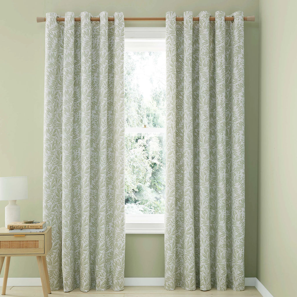 Catherine Lansfield Sorrel Leaf 66x90 Inch Fully Reversible Eyelet Curtains Green