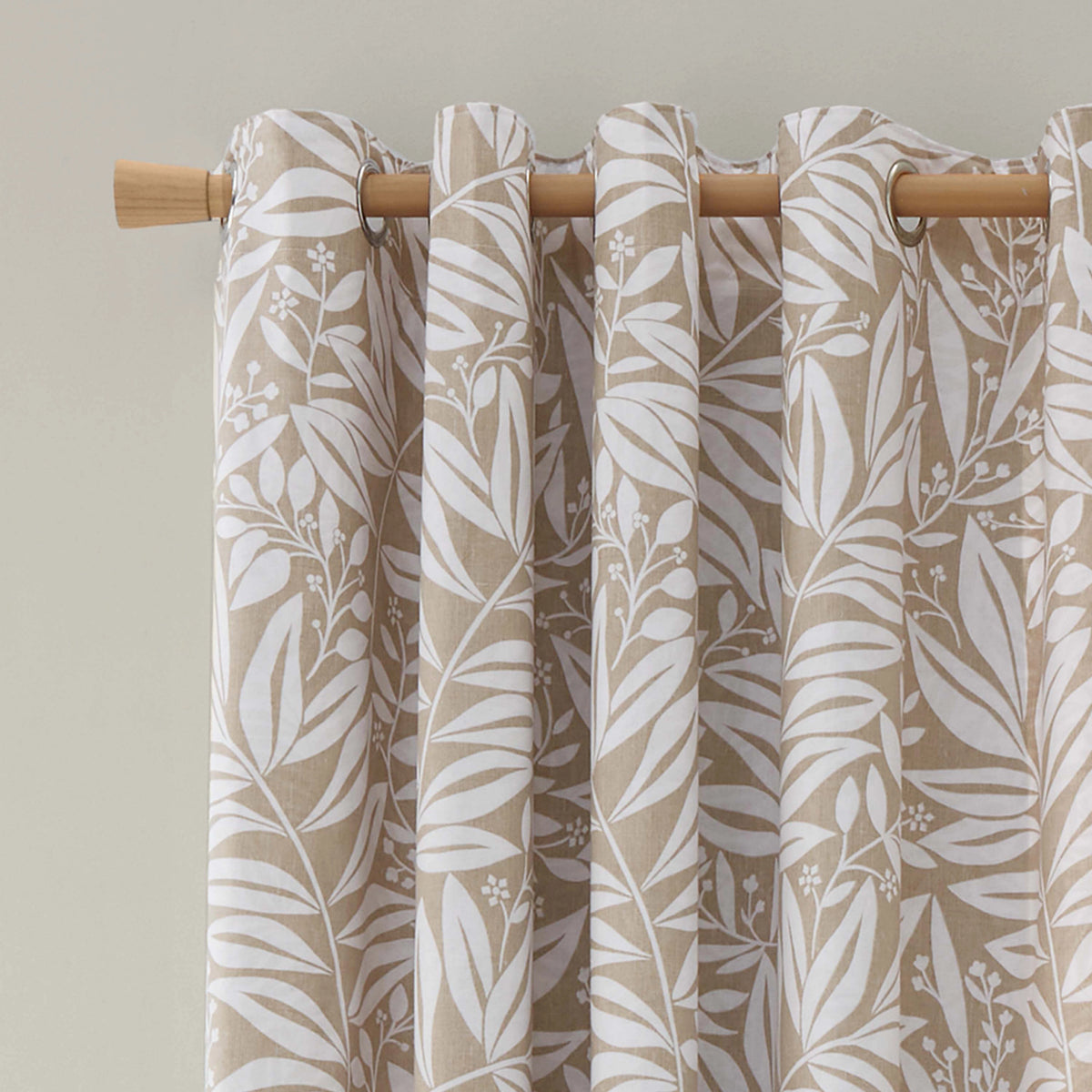 Catherine Lansfield Sorrel Leaf Reversible Eyelet Curtains in Natural 66 x 90 Inch