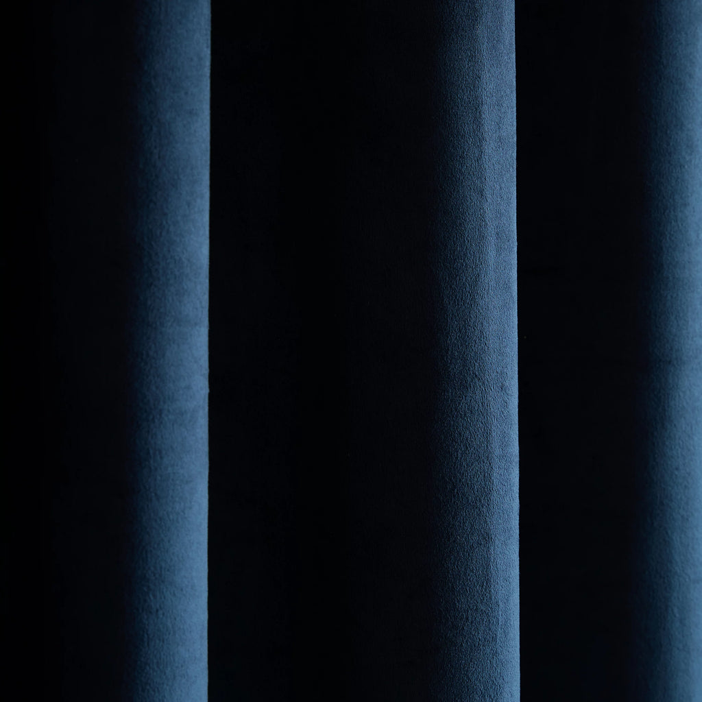 Catherine Lansfield Super Thermal Blackout Matt Velour Eyelet Curtains in Navy Blue
