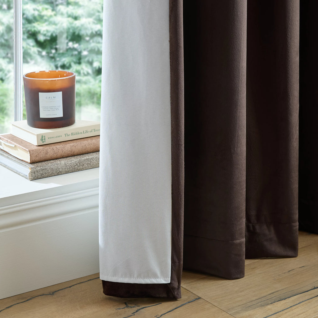 Catherine Lansfield Super Thermal Blackout Matt Velour Eyelet Curtains in Chocolate