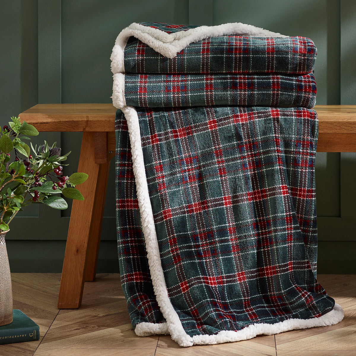 Catherine Lansfield Green Tartan Sherpa Check Cosy Fleece Blanket Throw