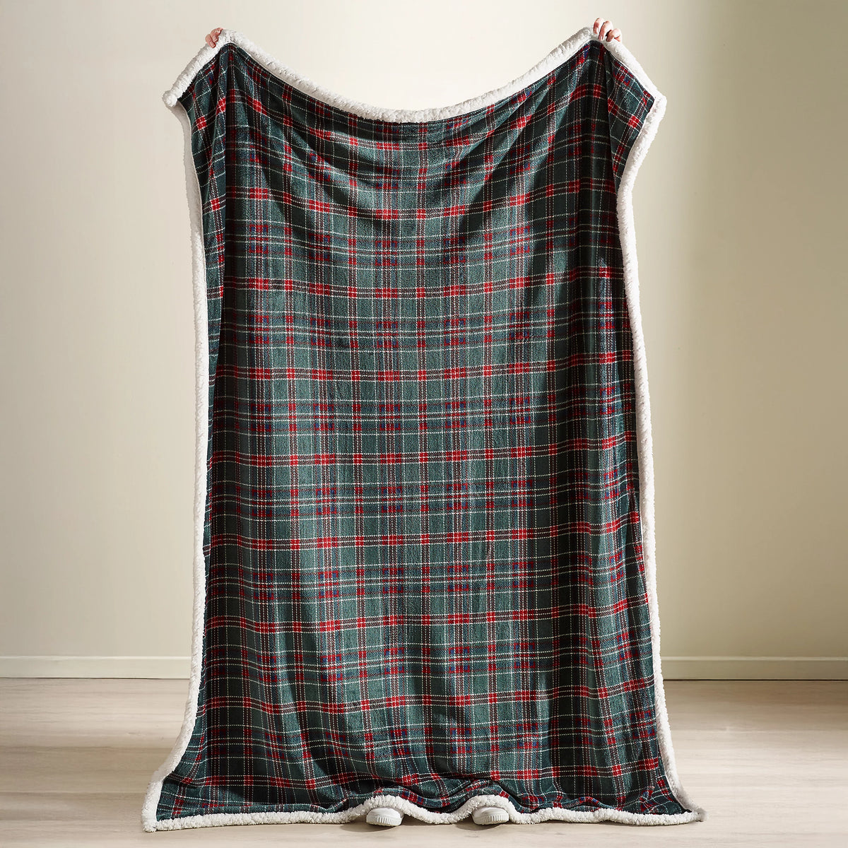 Catherine Lansfield Green Tartan Sherpa Check Cosy Fleece Blanket Throw